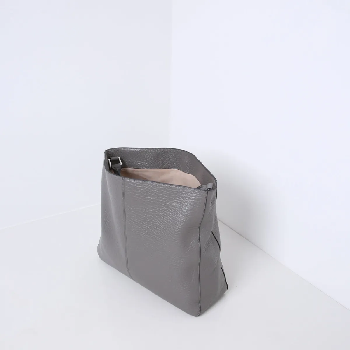 Sale HUTTON | SLATE GREY Schoudertassen | Laptoptassen